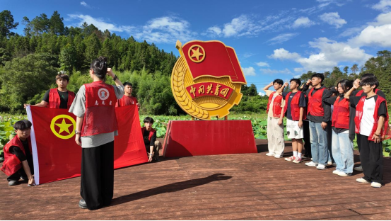【中国网】beat365中文官方网站暑期"三下乡"社会实践活动走心走深走实