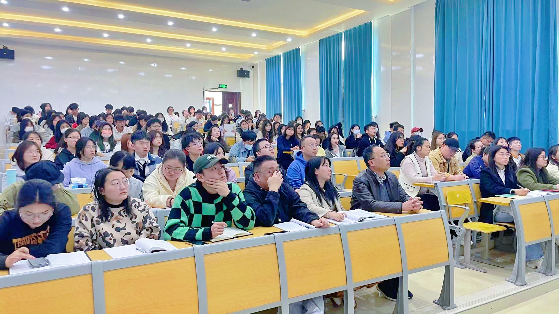 正在上传... 正在上传...