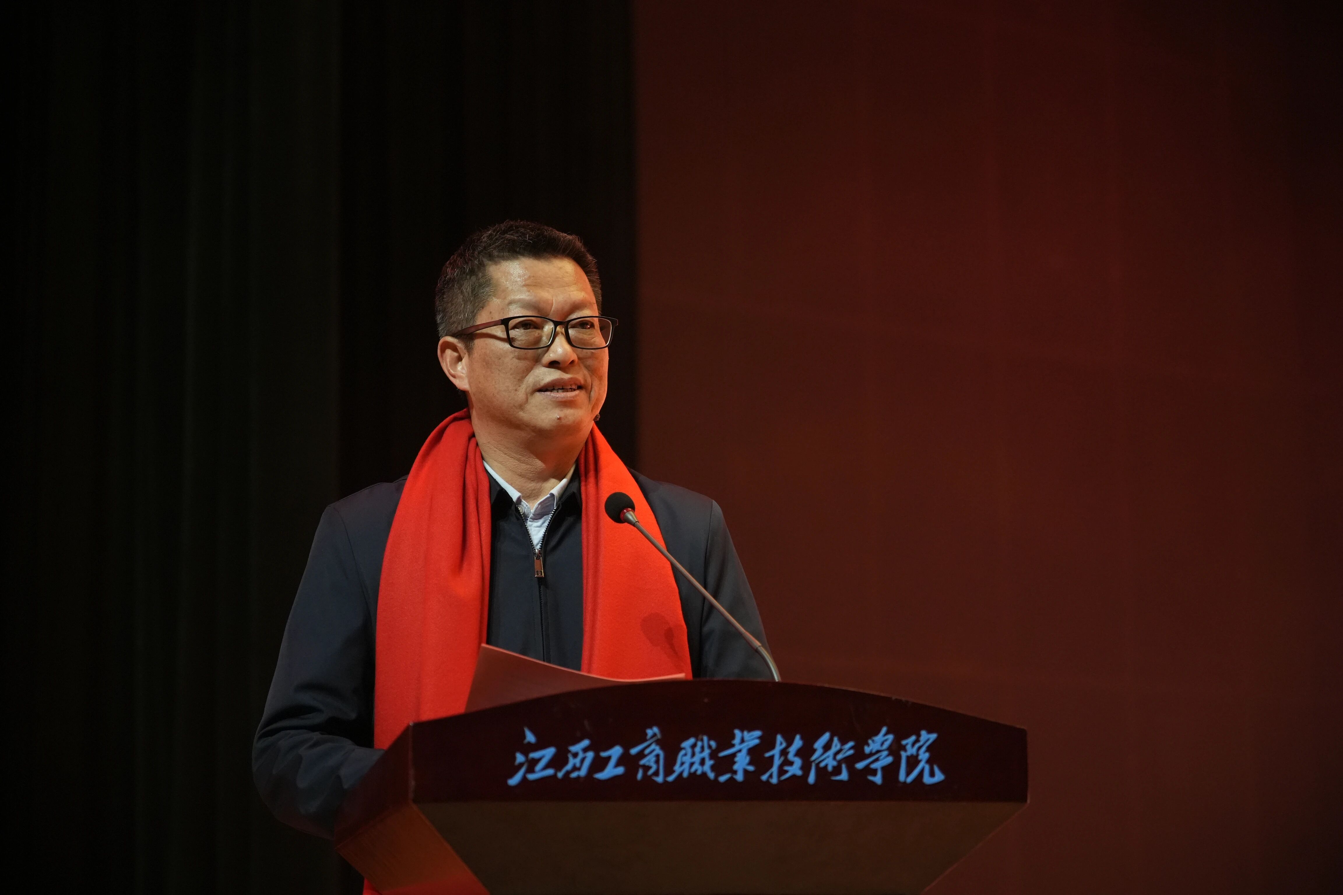 正在上传...