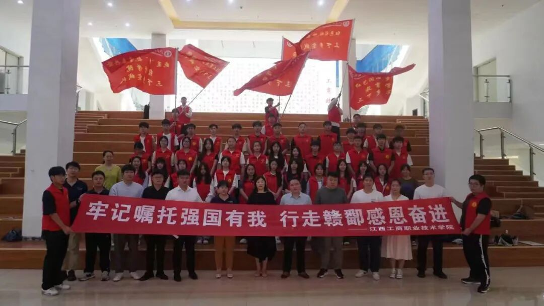 正在上传...