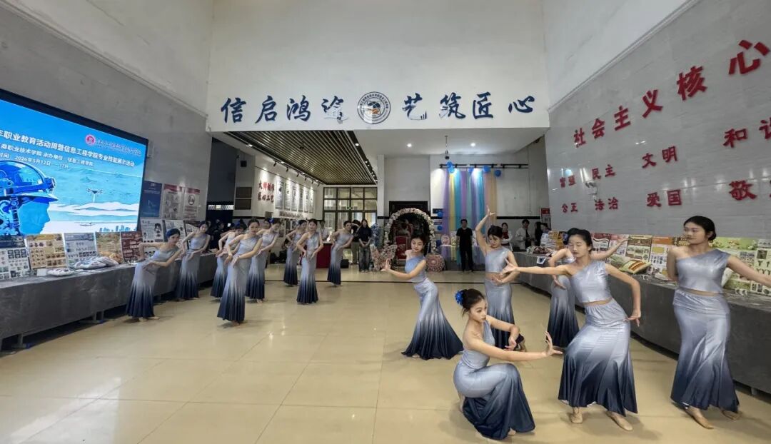 正在上传...