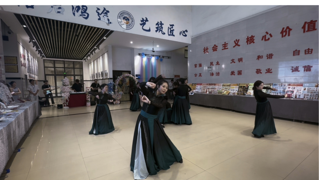 正在上传...